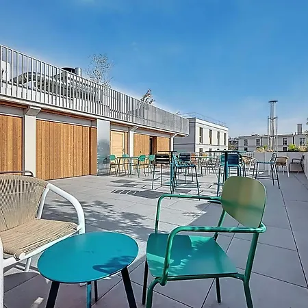 Modern & Spacious With Rooftop *