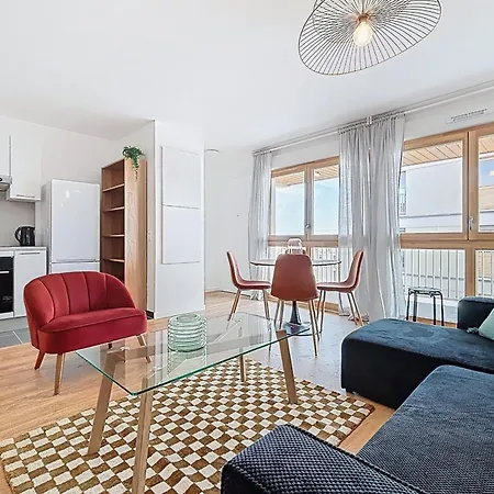 Modern & Spacious With Rooftop *