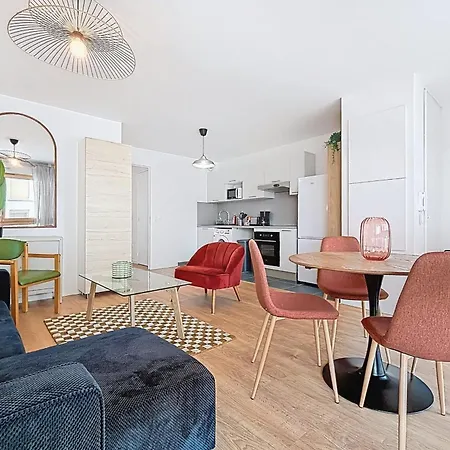 Modern & Spacious With Rooftop 公寓 蒙特勒伊